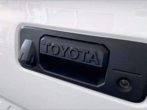 Used 2022 Toyota Tacoma SR RWD image 33