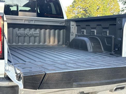 New 2026 GMC Sierra 1500 SLT w/ SLT Premium Plus Package AWD/4WD image 9