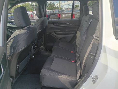 New 2025 Jeep Grand Cherokee Laredo X w/ Luxury Tech Group I image 10