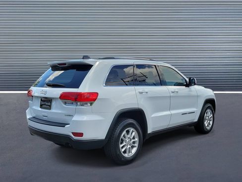 Used 2019 Jeep Grand Cherokee Laredo RWD image 3