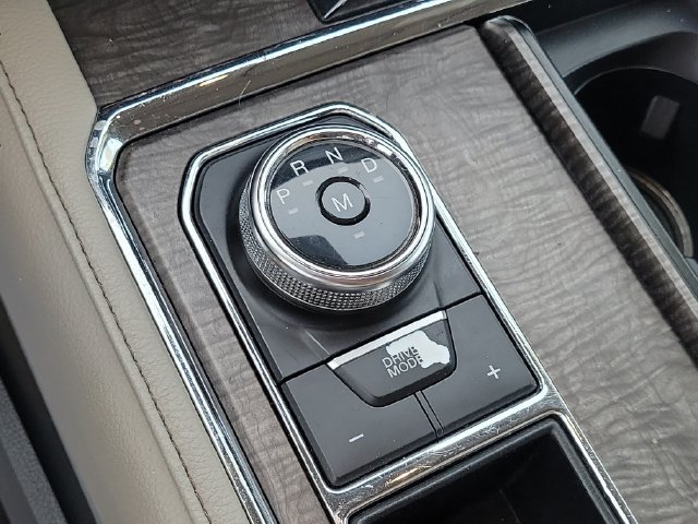 Used 2018 Ford Expedition Limited RWD image 28