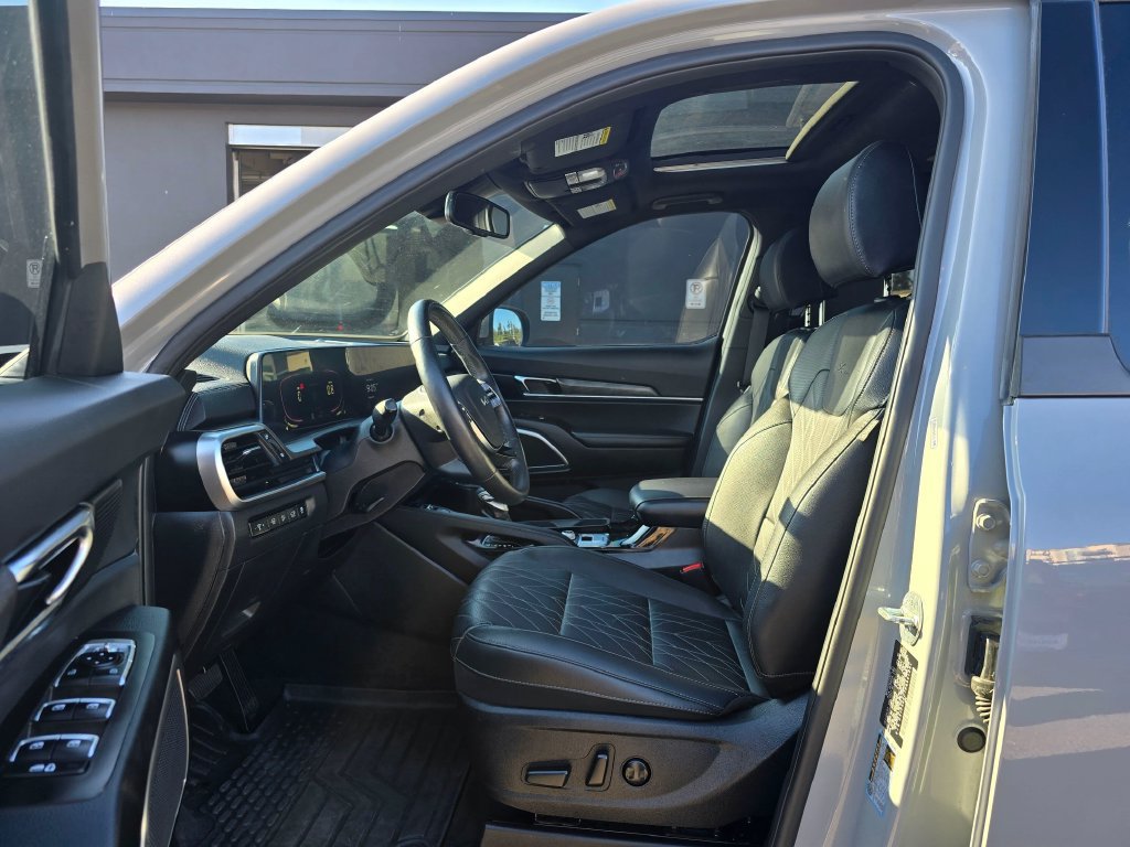 Used 2024 Kia Telluride EX X-Line AWD/4WD image 17