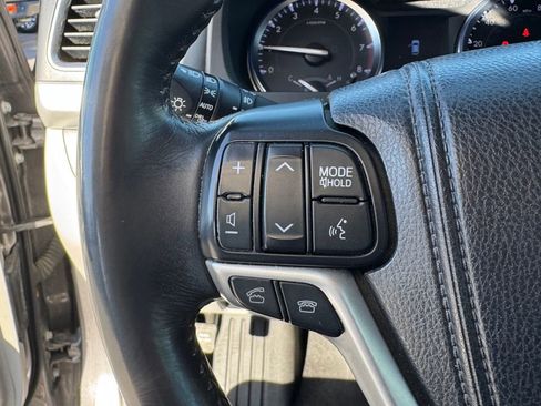 Used 2014 Toyota Highlander Plus AWD/4WD image 20