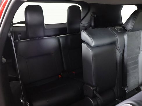 Used 2024 Mitsubishi Outlander SE Black Edition image 36