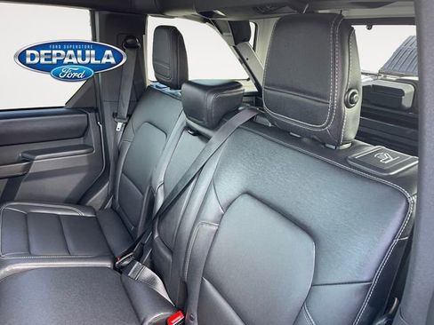 Used 2025 Ford Bronco Badlands image 17