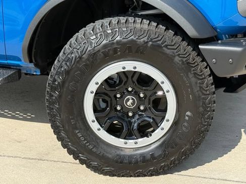 Used 2024 Ford Bronco Badlands AWD/4WD image 2