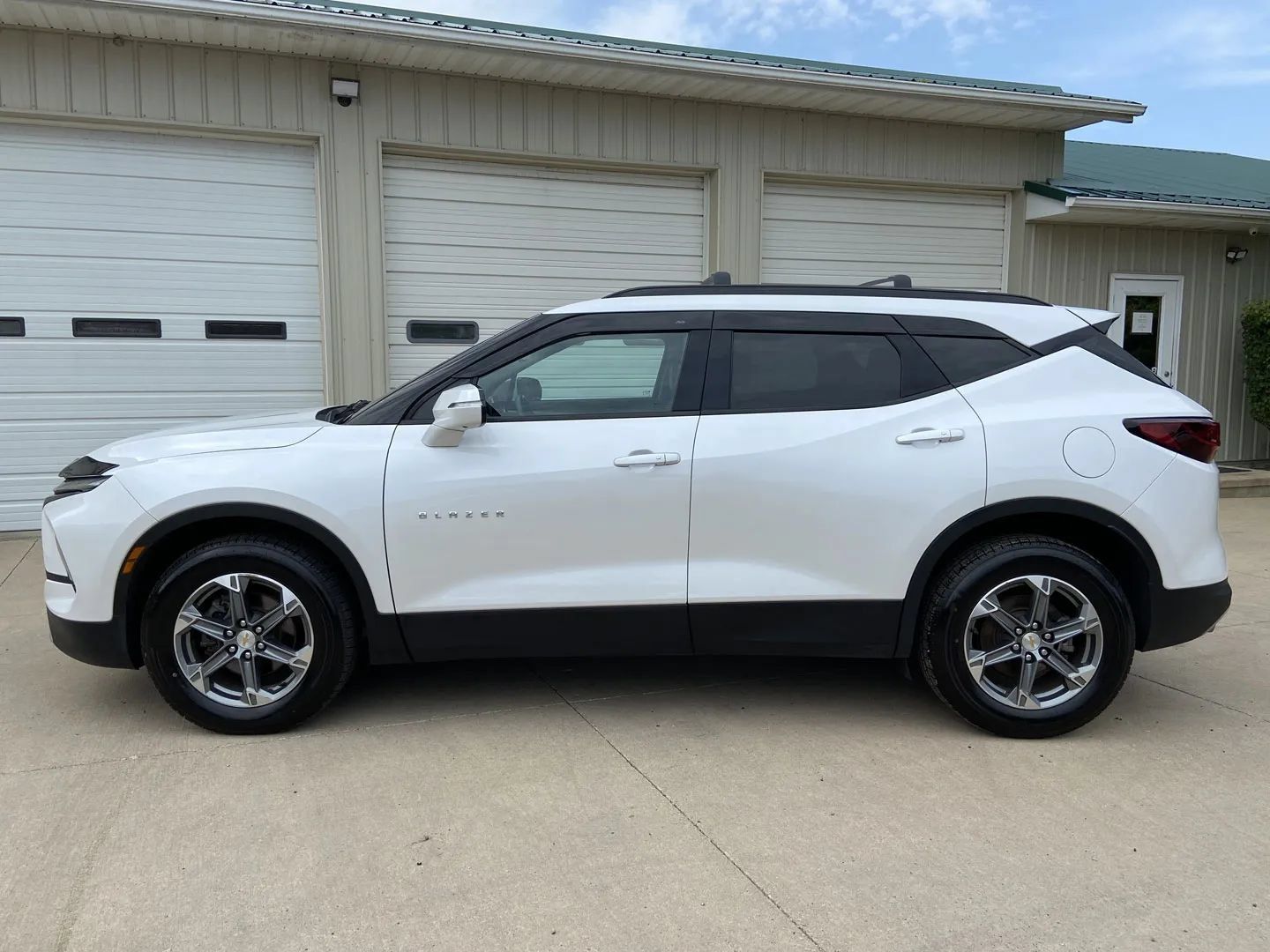 Used 2023 Chevrolet Blazer LT w/ Sound & Technology Package AWD/4WD image 4