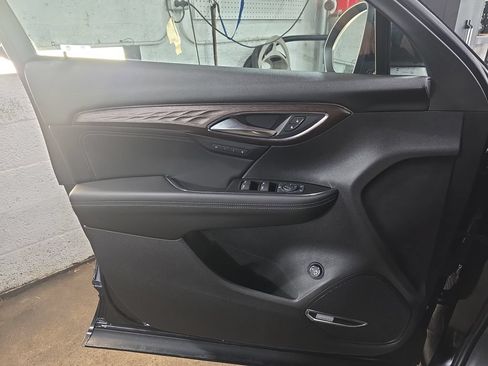 Used 2023 Buick Envision Avenir AWD/4WD image 29