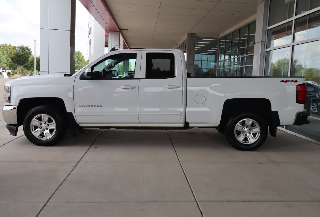 Used 2018 Chevrolet Silverado 1500 LT w/ All Star Edition AWD/4WD image 4