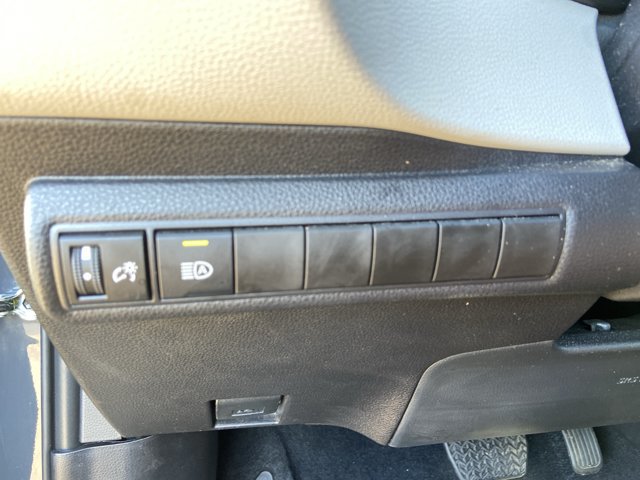 Used 2026 Toyota Corolla LE w/ LE Premium Package FWD image 43