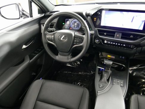 Used 2023 Lexus UX 250h AWD w/ Premium Package image 23