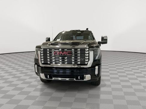 New 2026 GMC Sierra 2500 Denali w/ Denali Reserve Package image 3