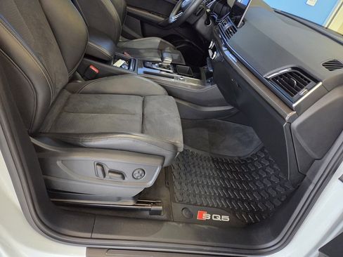 Used 2022 Audi SQ5 Premium Plus w/ Premium Plus Package image 23