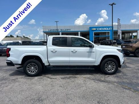 Used 2024 Chevrolet Colorado LT w/ LT Convenience Package II RWD image 2