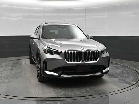Used 2025 BMW X1 xDrive28i w/ Technology Package AWD/4WD image 2