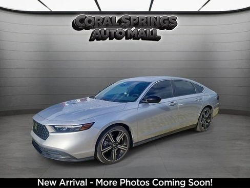 Used 2024 Honda Accord Sport image 4
