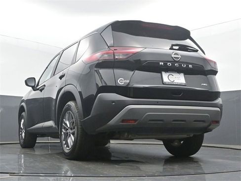 Used 2023 Nissan Rogue S image 49