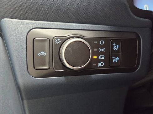 Used 2025 Ford Maverick XLT w/ Equipment Group 302A AWD/4WD image 25