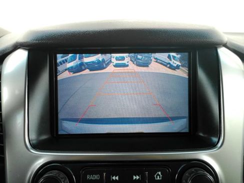 Used 2016 Chevrolet Suburban LT RWD image 12