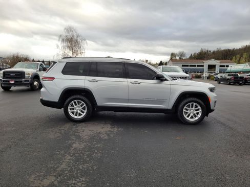 Used 2022 Jeep Grand Cherokee L Laredo w/ Luxury Tech Group I image 4