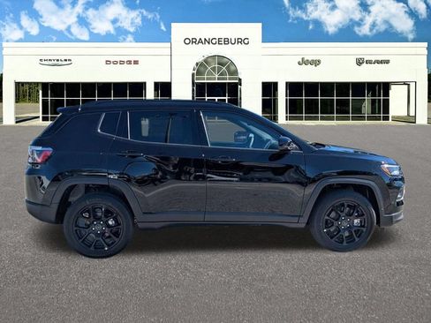 New 2026 Jeep Compass Latitude AWD/4WD image 8