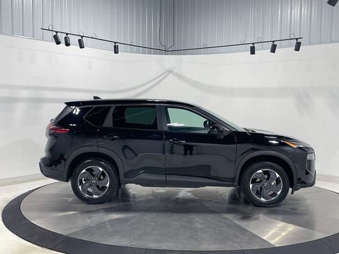 Used 2026 Nissan Rogue SV AWD/4WD image 10