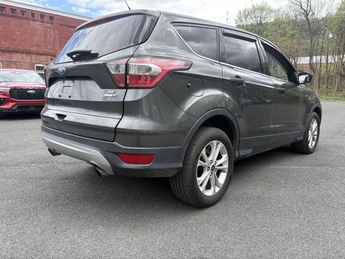 Used 2017 Ford Escape SE AWD/4WD image 8