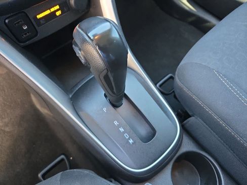 Used 2020 Chevrolet Trax LS image 27