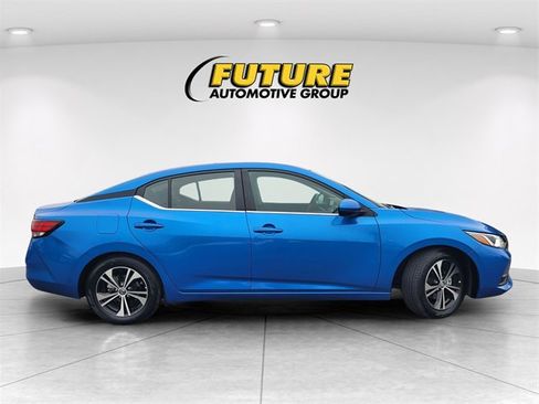 Used 2023 Nissan Sentra SV image 3