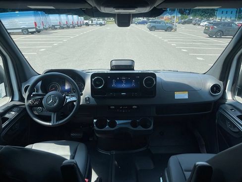 New 2026 Mercedes-Benz Sprinter 2500 image 7