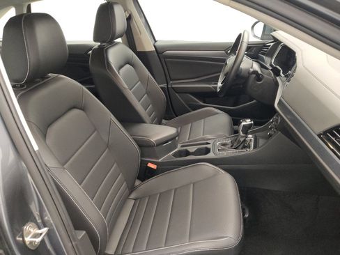 Used 2024 Volkswagen Jetta SE FWD image 21
