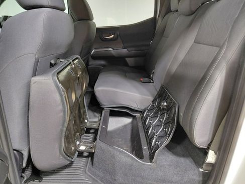 Used 2019 Toyota Tacoma TRD Off-Road image 41