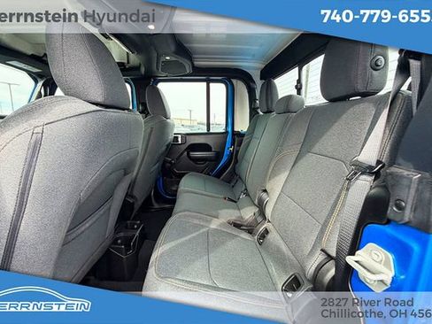 Used 2024 Jeep Gladiator Sport AWD/4WD image 22