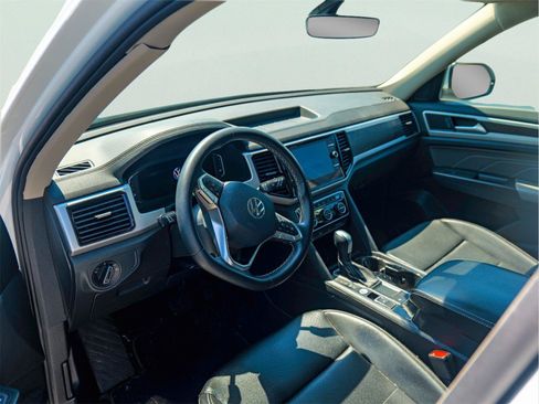 Used 2022 Volkswagen Atlas SE FWD image 3