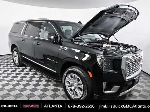 Used 2024 GMC Yukon XL Denali image 37