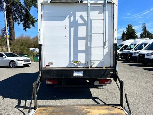 Used 2019 Freightliner Sprinter 3500 w/ Premium Package image 21