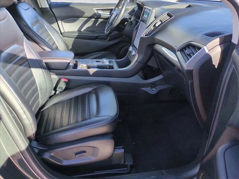 Used 2023 Ford Edge SEL image 21