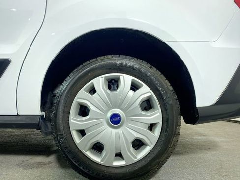 Used 2022 Ford Transit Connect XLT image 5