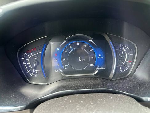 Used 2020 Hyundai Santa Fe Limited FWD image 9
