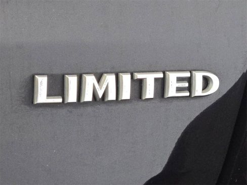 Used 2021 Jeep Grand Cherokee Limited image 12