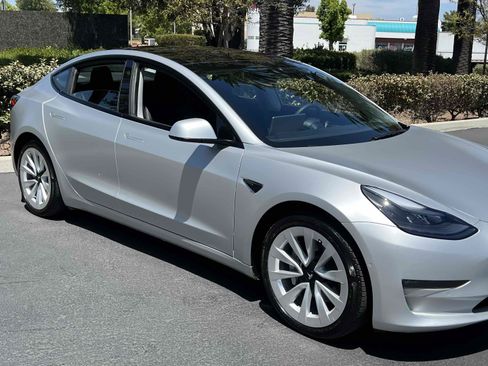 Used 2021 Tesla Model 3 Long Range AWD/4WD image 42
