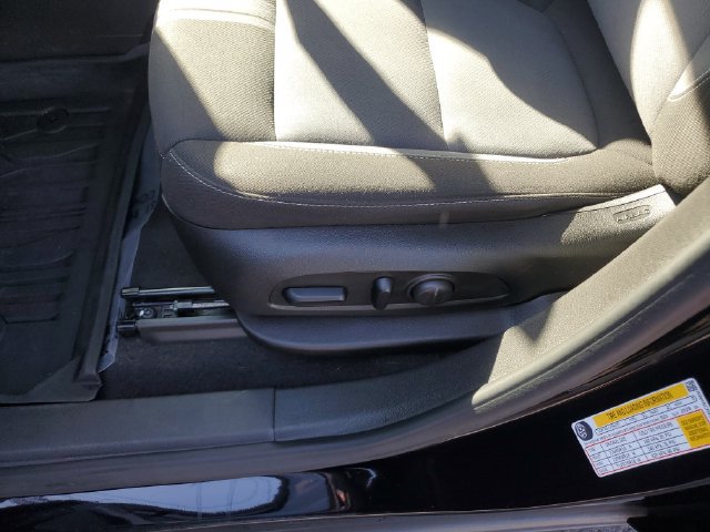 Used 2023 Chevrolet Blazer LT w/ Convenience Package FWD image 17