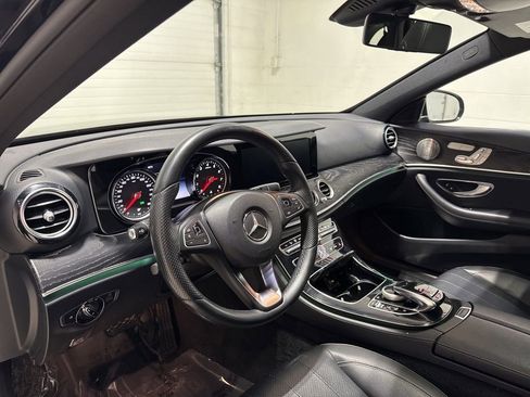 Used 2017 Mercedes-Benz E 400 4MATIC Wagon w/ Premium 1 Package image 9