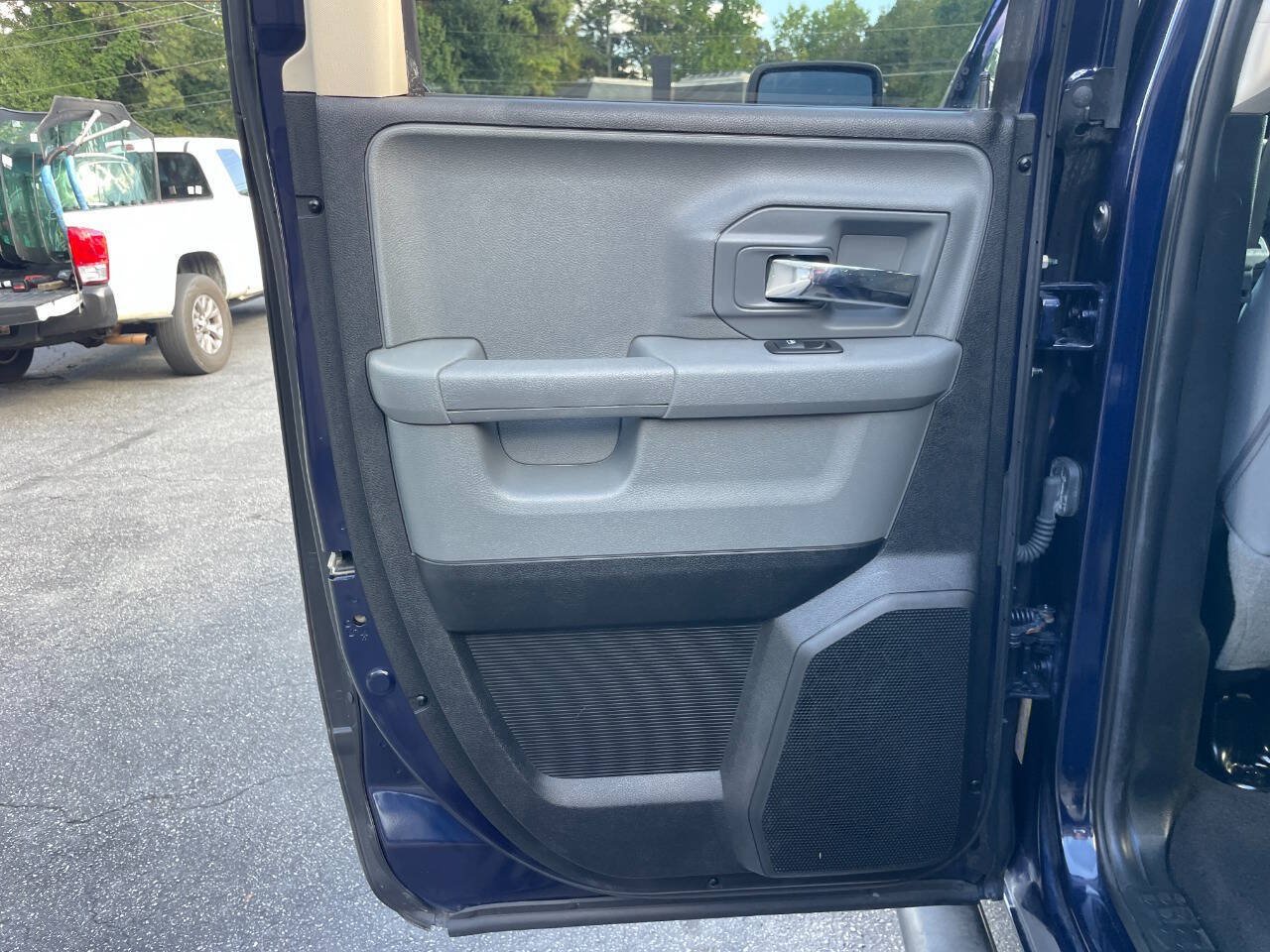 Used 2014 RAM 1500 Outdoorsman AWD/4WD image 22