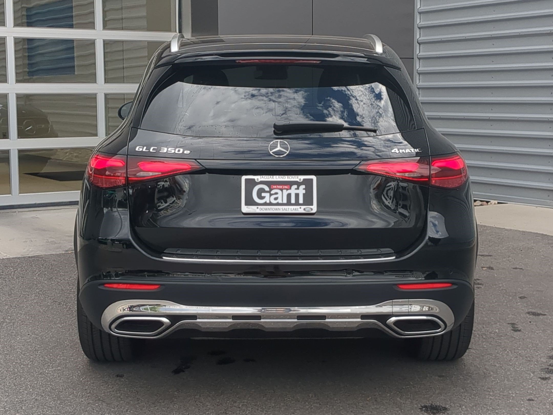 Used 2025 Mercedes-Benz GLC 350e 4MATIC image 6