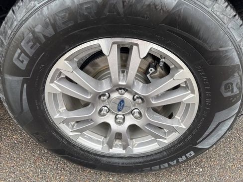 Certified 2019 Ford F150 Lariat w/ Trailer Tow Package image 12