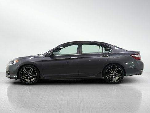 Used 2017 Honda Accord Sport Special Edition image 2