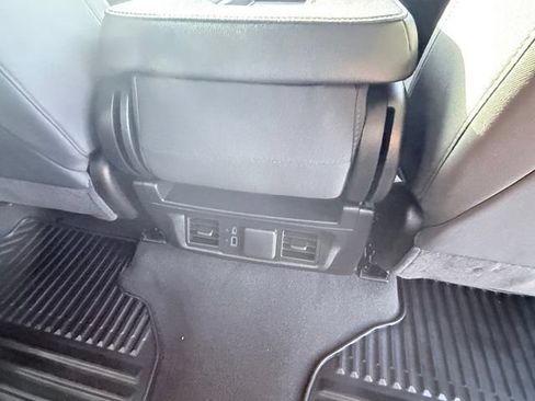 Used 2025 Chevrolet Silverado 2500 LT w/ Convenience Package AWD/4WD image 15