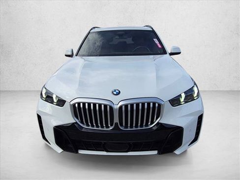 Used 2024 BMW X5 xDrive40i w/ M Sport Package AWD/4WD image 2