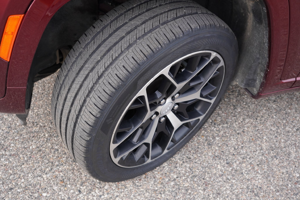 Certified 2024 Jeep Grand Cherokee Summit AWD/4WD image 14